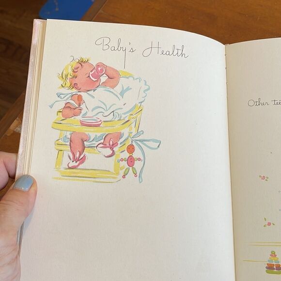 Vintage late40s/early 50s pink satin covered unused Baby Book - Picture 11 of 12